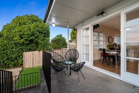 Photo of property in 19 Hinton Avenue, Forest Lake, Hamilton, 3200