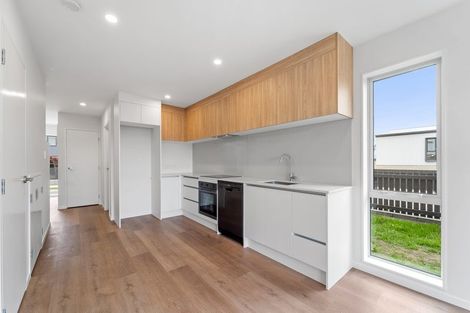 Photo of property in 1/474 West Coast Road, Glen Eden, Auckland, 0602