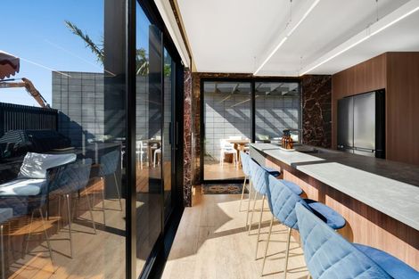 Photo of property in 12a Baring Terrace, Strandon, New Plymouth, 4312