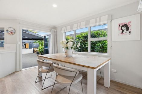 Photo of property in 636 Grenada Street, Papamoa Beach, Papamoa, 3118
