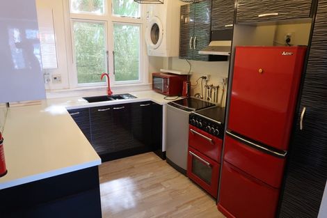 Photo of property in 1/21a Talavera Terrace, Kelburn, Wellington, 6012