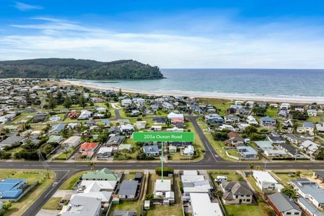 Photo of property in 205a Ocean Road, Whangamata, 3620