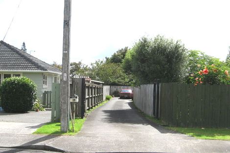 Photo of property in 2/8 Enderby Drive, Te Atatu Peninsula, Auckland, 0610