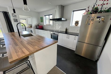 Photo of property in 38 Pilcher Crescent, Naenae, Lower Hutt, 5011
