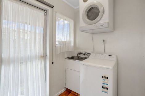Photo of property in 8 Anna Place, Hilltop, Taupo, 3330