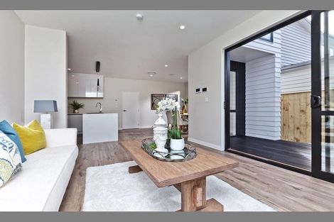 Photo of property in 47 Greenfinch Road, Hobsonville, Auckland, 0616