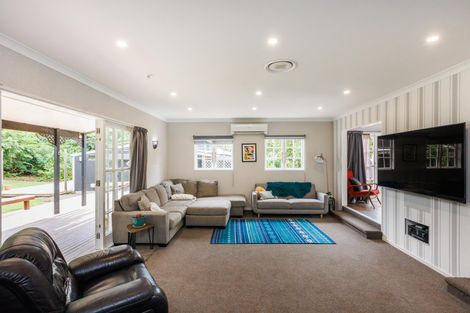 Photo of property in 158 Turitea Road, Fitzherbert, Palmerston North, 4472