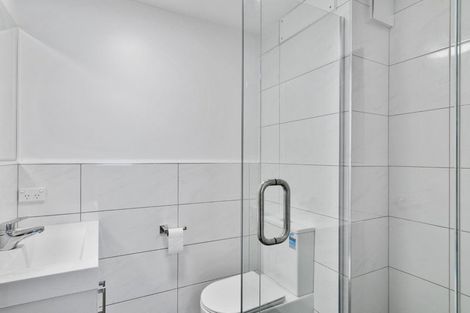 Photo of property in 1h/4045 Great North Road, Glen Eden, Auckland, 0602