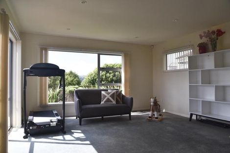 Photo of property in 42 Waverton Terrace, Churton Park, Wellington, 6037