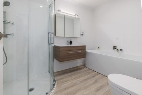 Photo of property in 34 Bluff Road, Kenepuru, Porirua, 5022