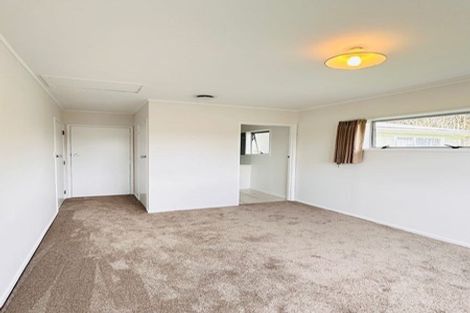 Photo of property in 21 Shanaway Rise, Hillcrest, Auckland, 0627