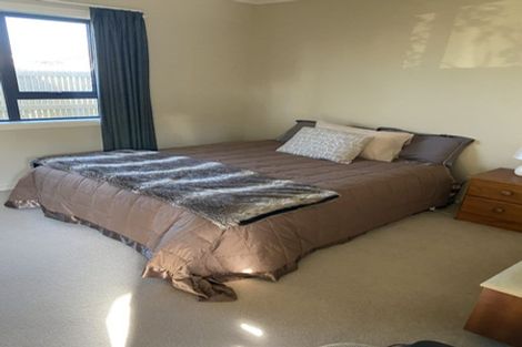 Photo of property in 2 Garrison Street, Carterton, 5713