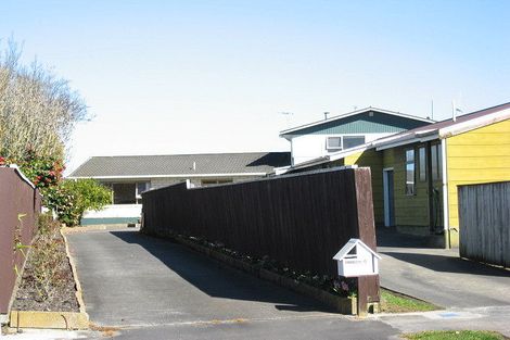 Photo of property in 8 Mcdonald Place, Marton, 4710