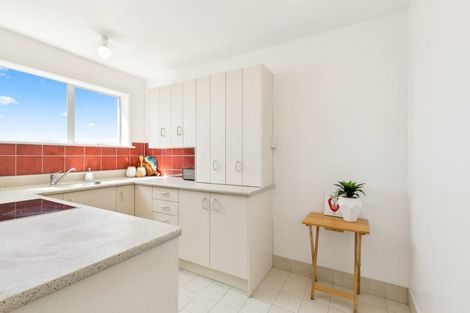 Photo of property in Grafon Court Flats, 53u3 Grafton Road, Roseneath, Wellington, 6011