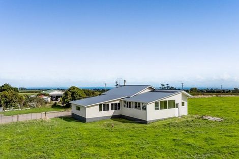 Photo of property in 2288 Eltham Road, Awatuna, Hawera, 4679