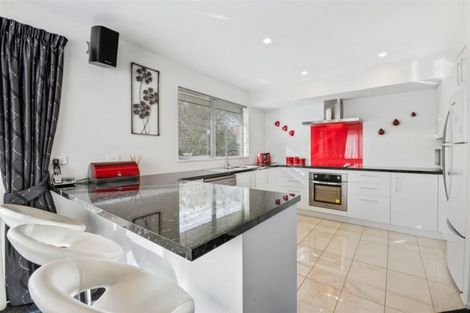 Photo of property in 124 Halswell Junction Road, Halswell, Christchurch, 8025