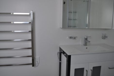 Photo of property in 10 Kopiko Way, Brooklyn, Wellington, 6021