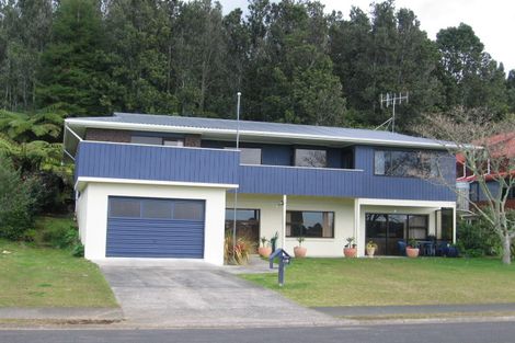 Photo of property in 115 Park Avenue, Whangamata, 3620