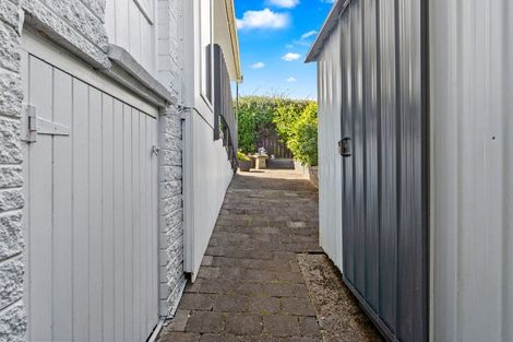 Photo of property in 1/4a Dallinghoe Crescent, Milford, Auckland, 0620