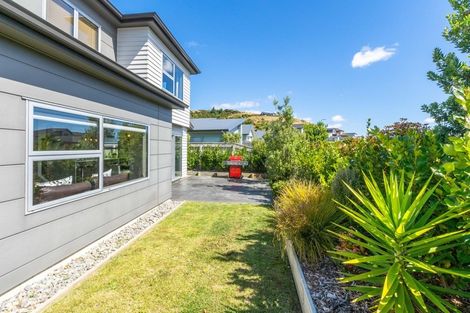 Photo of property in 90b/1 Endeavour Drive, Whitby, Porirua, 5024