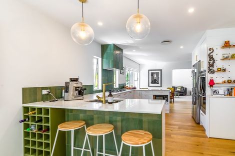 Photo of property in 46 Huia Road, Titirangi, Auckland, 0604