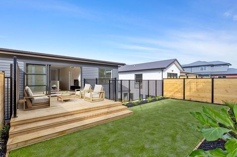 Photo of property in 25 Barrel Crescent, Swanson, Auckland, 0614