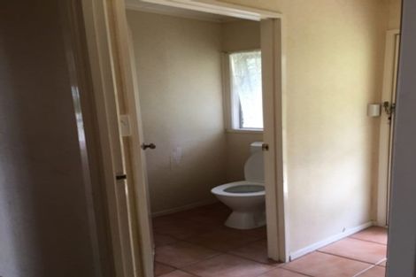 Photo of property in 126 Sunset Road, Unsworth Heights, Auckland, 0632