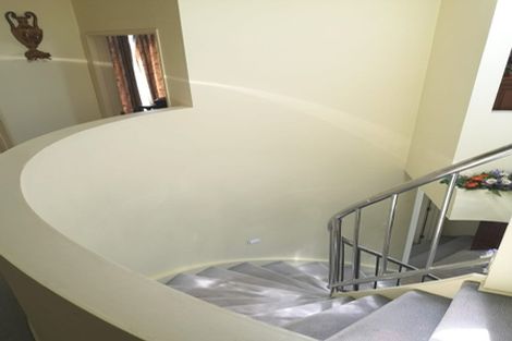 Photo of property in 36 Loloma Drive, Half Moon Bay, Auckland, 2012