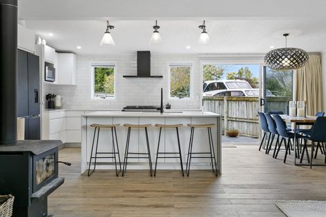 Photo of property in 4 Kathleen Place, Rainbow Point, Taupo, 3330