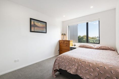 Photo of property in 12 Mahinga Kai Way, Belmont, Auckland, 0622