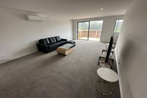 Photo of property in 39 Oakum Road, Whitby, Porirua, 5024