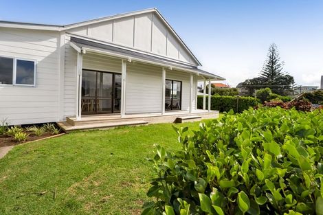Photo of property in 15e Rospeath Crescent, Spotswood, New Plymouth, 4310