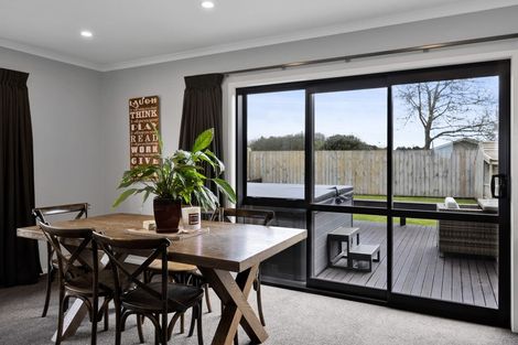 Photo of property in 6 Montague Grove, Stratford, 4332