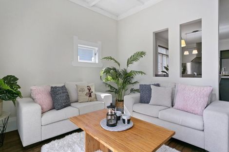 Photo of property in 29 Princes Street, Cambridge, 3434