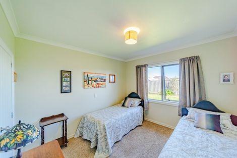 Photo of property in 4 Highgrove Place, Waipukurau, 4200