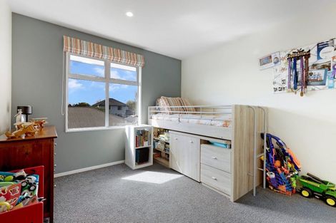 Photo of property in 44 Crombie Green, Northwood, Christchurch, 8051