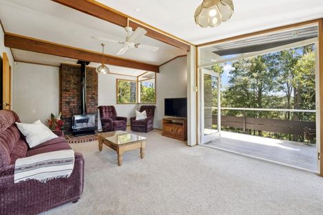 Photo of property in 222 Atkinson Road, Titirangi, Auckland, 0604