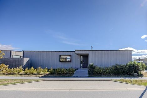 Photo of property in 18 Stackbrae Avenue, Wanaka, 9305