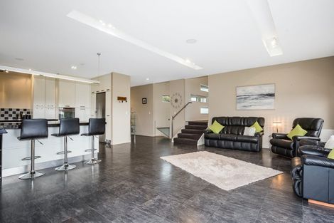 Photo of property in 4 Helm Place, Whitby, Porirua, 5024