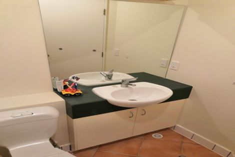 Photo of property in Terrace Tower Apartments, 10e/126 The Terrace, Wellington Central, Wellington, 6011
