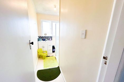 Photo of property in 52 Hutchinson Avenue, New Lynn, Auckland, 0600