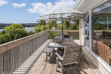 Photo of property in 8 Pooley Street, Pakuranga Heights, Auckland, 2010