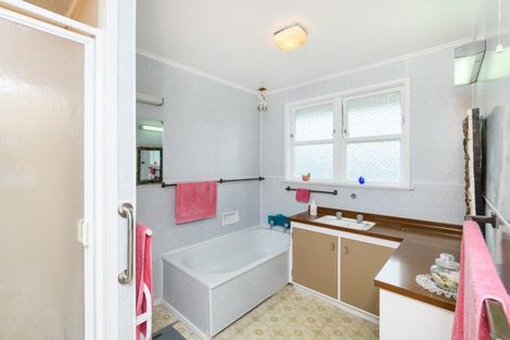 Photo of property in 18a Campbell Street, Feilding, 4702
