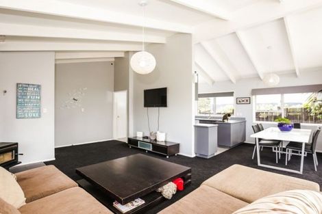 Photo of property in 39 Redwood Drive, Massey, Auckland, 0614