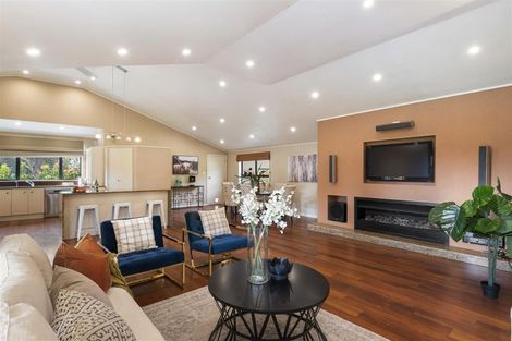 Photo of property in 166 Holmes Road, Waiuku, 2682