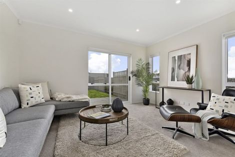 Photo of property in 7 Pepene Avenue, Takanini, 2112