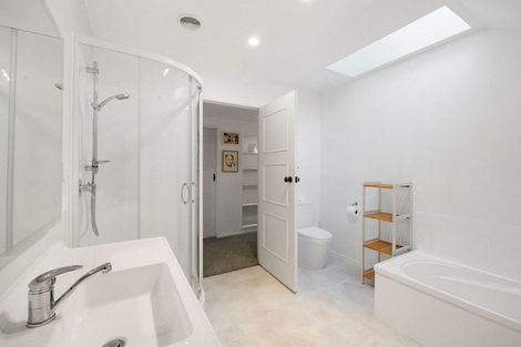 Photo of property in 56 Grosvenor Street, Cambridge, 3434