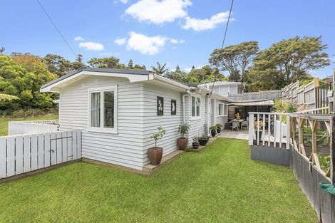 Photo of property in 7 Norman Road, Titirangi, Auckland, 0604