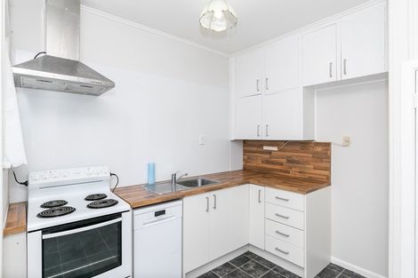 Photo of property in 1 Mahoe Street, Melville, Hamilton, 3206