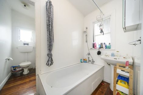 Photo of property in 14 Fairs Road, Milson, Palmerston North, 4414